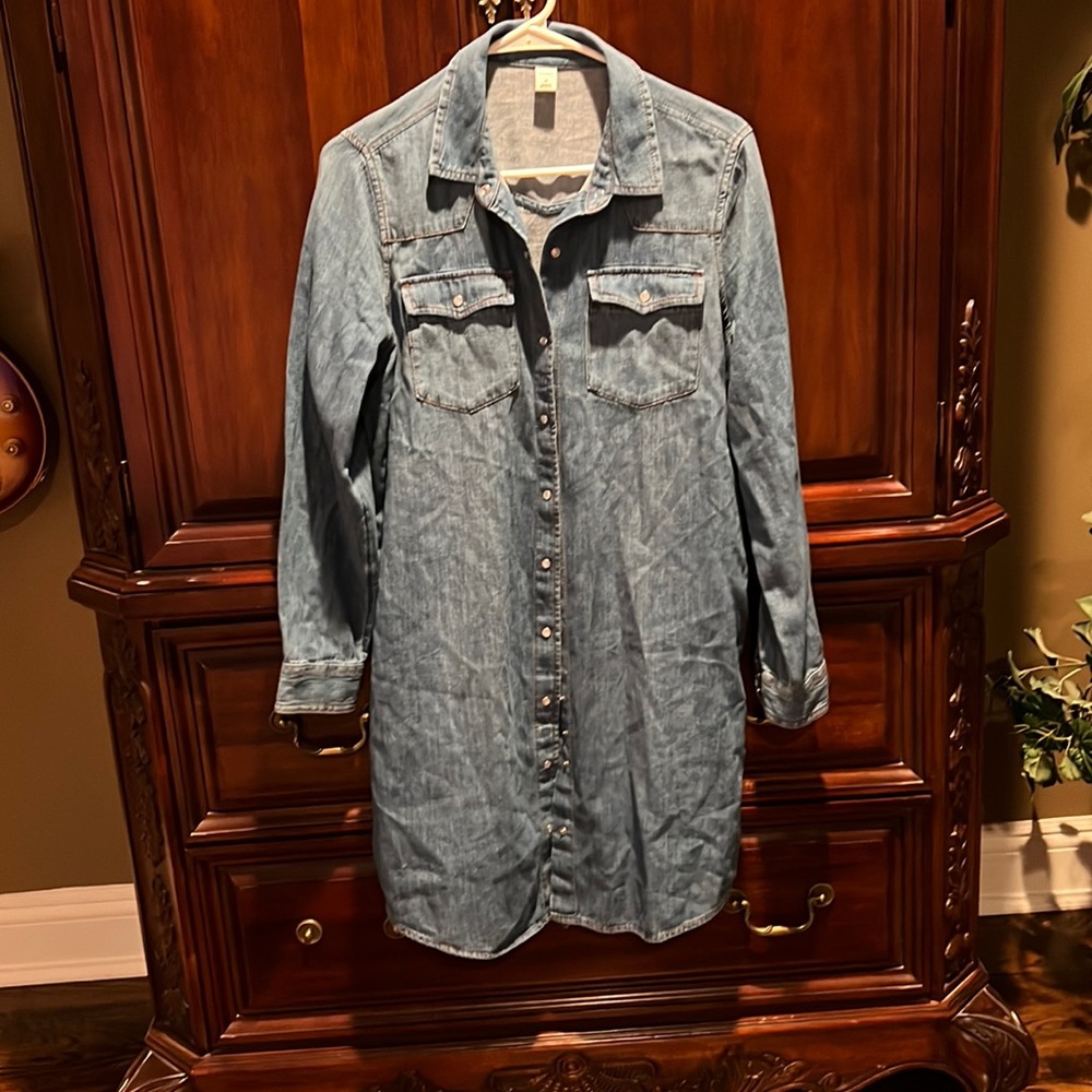 Old navy denim dress knee length (I’m 5’1) new without tags